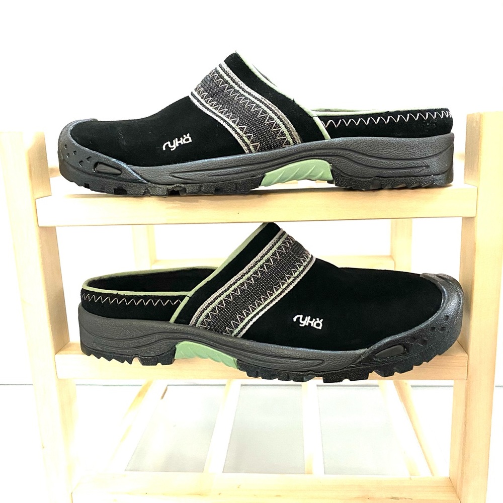 RYKA SLIP ON’S